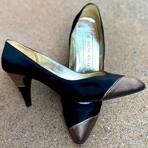 Bruno Magli | Black And Gold Vintage Pumps